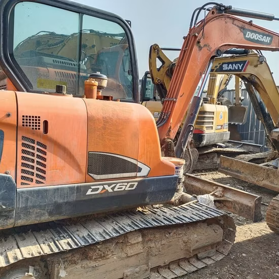 高品質中古斗山 Dx60 ホイール掘削機販売/低価格の斗山掘削機